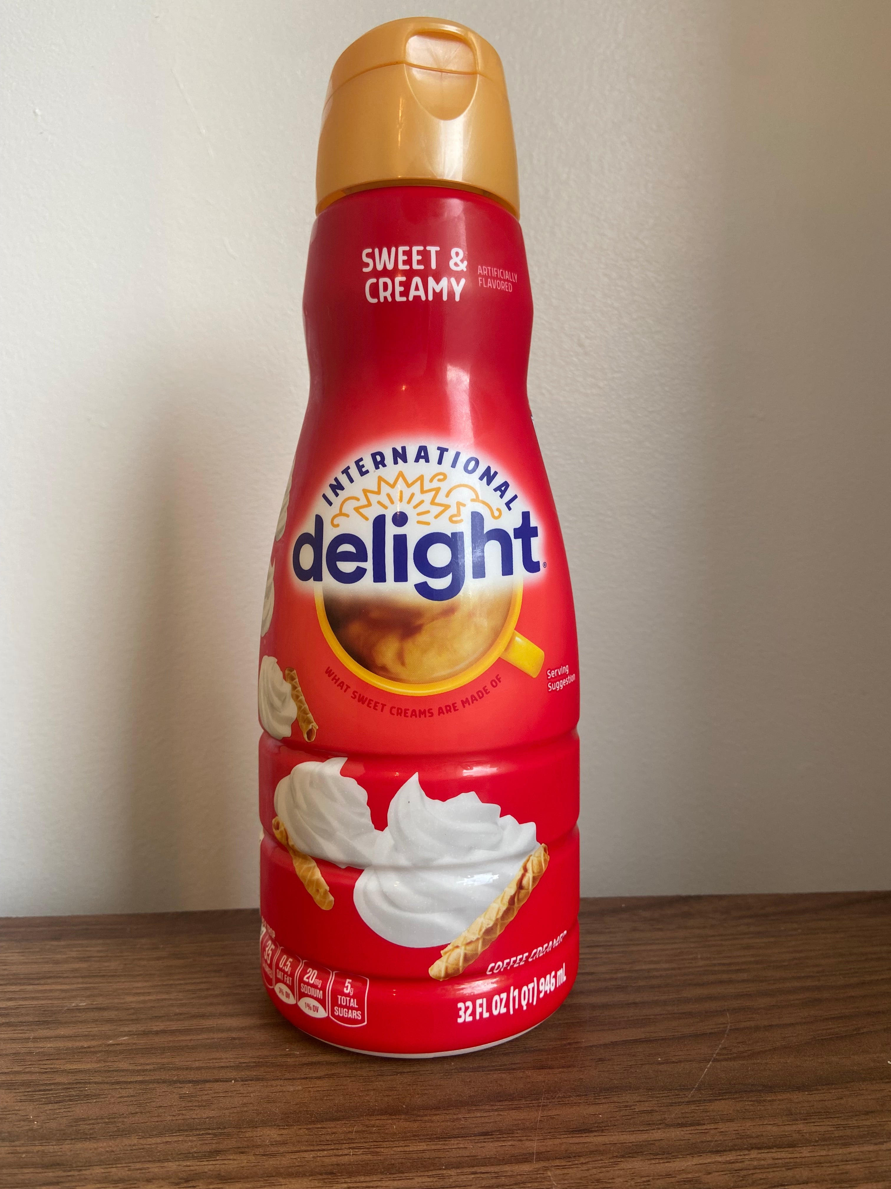 International Delight Sweet and creamy coffee creamer