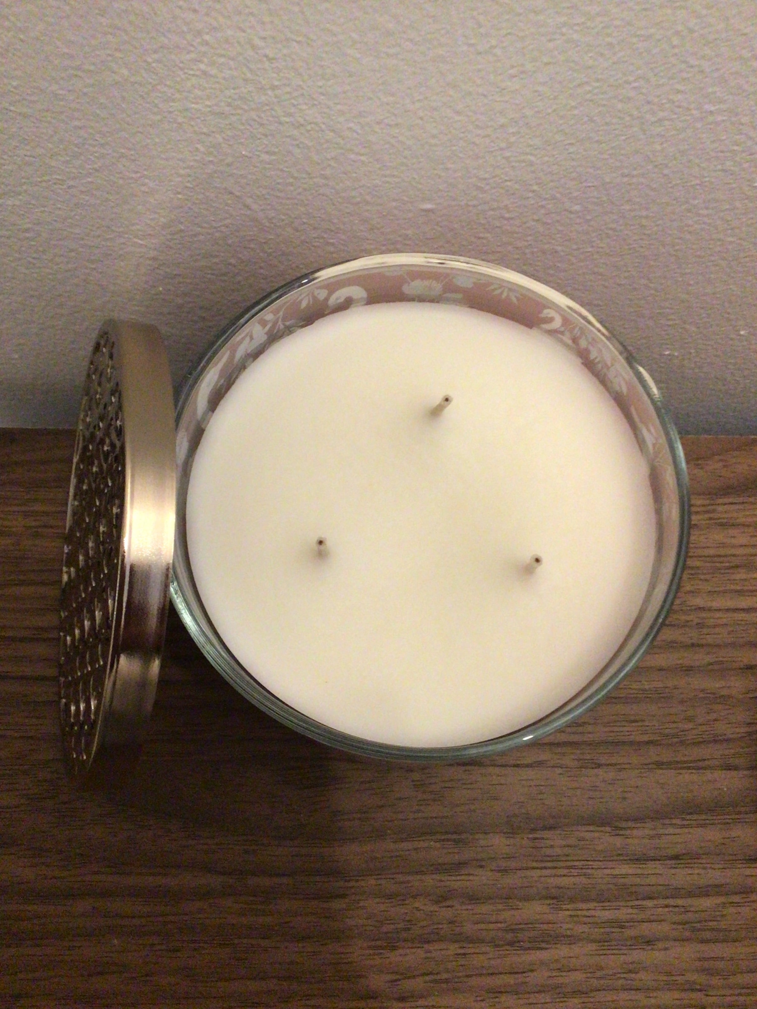 Bath & Body Works Springtime in Paris 3 wick candle