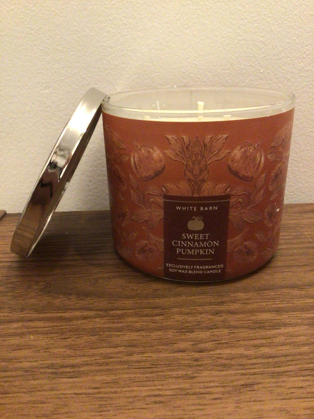 Bath & body works sweet cinnamon pumpkin 3 wick candle