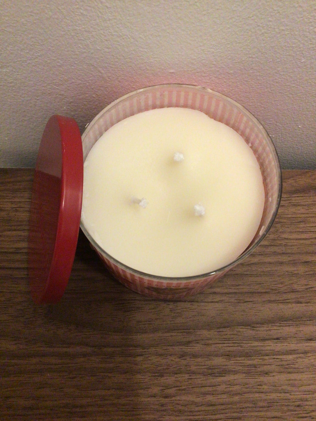 Bath & Body Works Strawberry Pound cake 3 wick candle