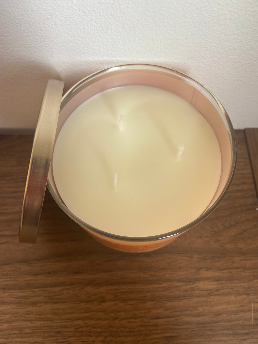 Bath & body works cinnamon sugar coffee cake 3 wick candle