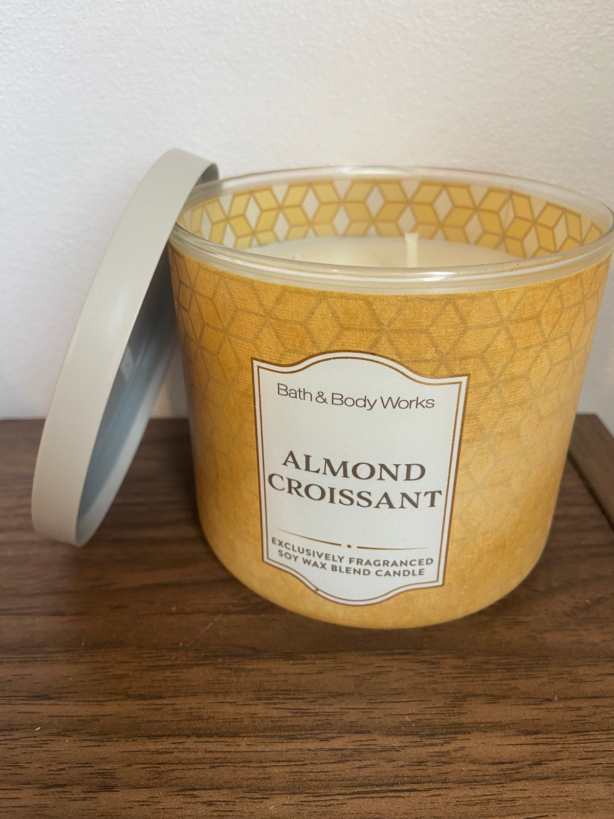 Bath & body works almond croissant 3 wick candle