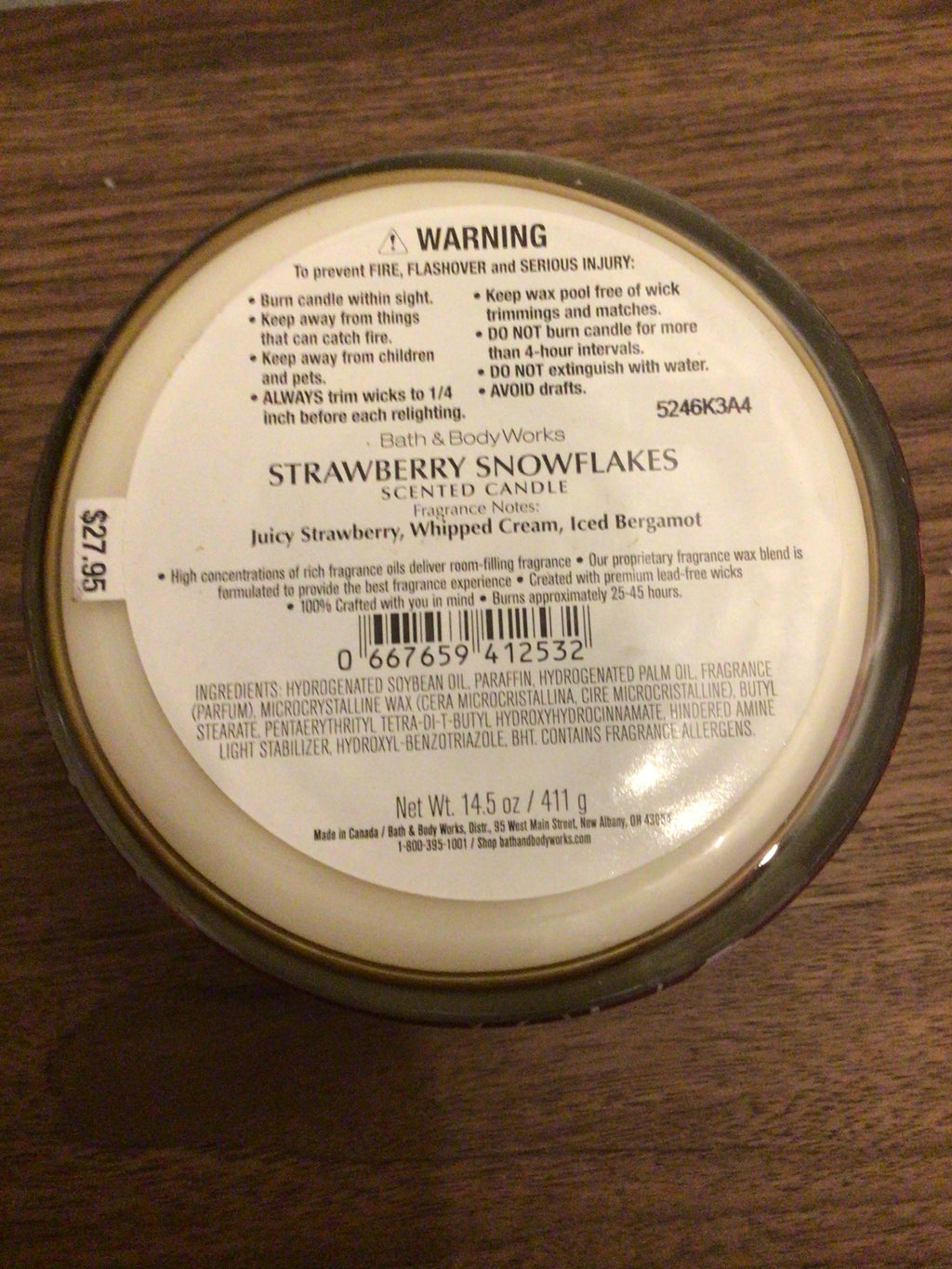 Bath & body works Strawberry snowflakes 3 wick candle
