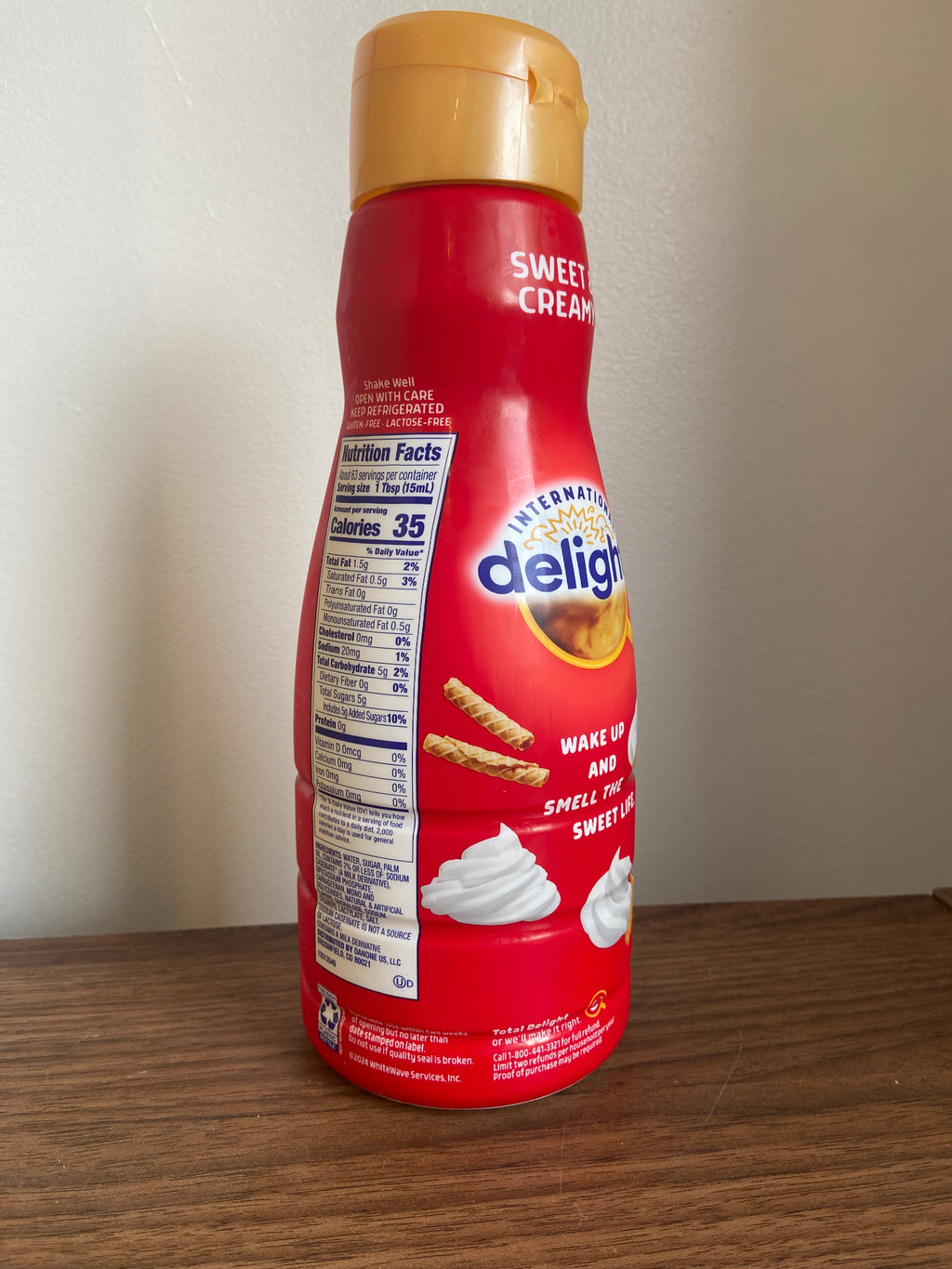 International Delight Sweet and creamy coffee creamer