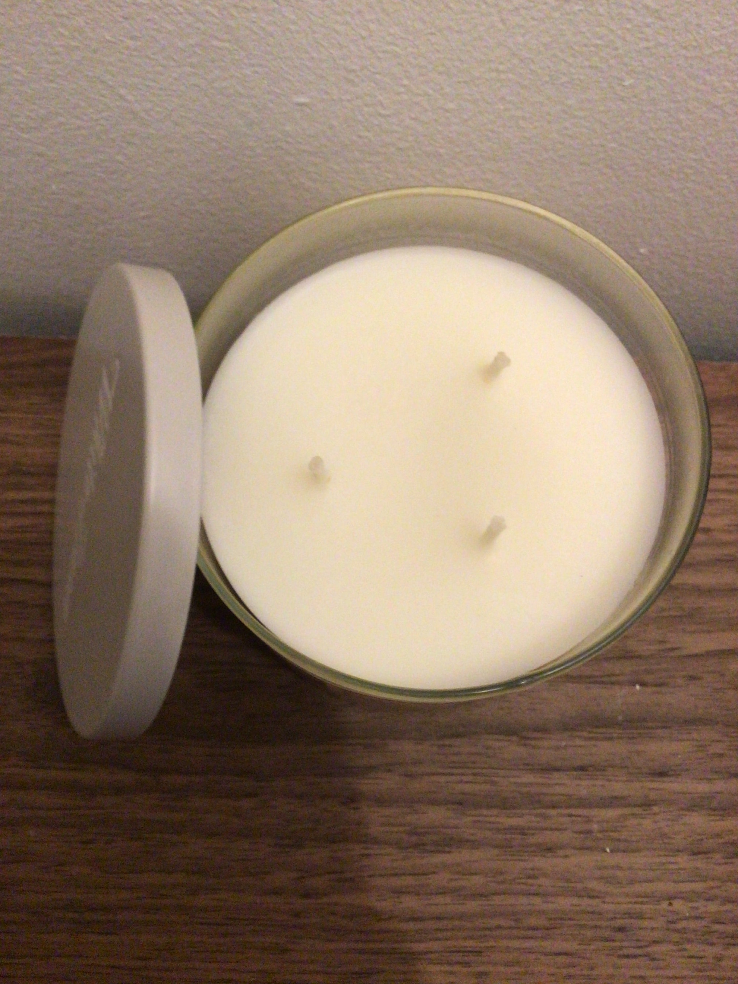 Bath & body works pumpkin cupcake 3 wick candle