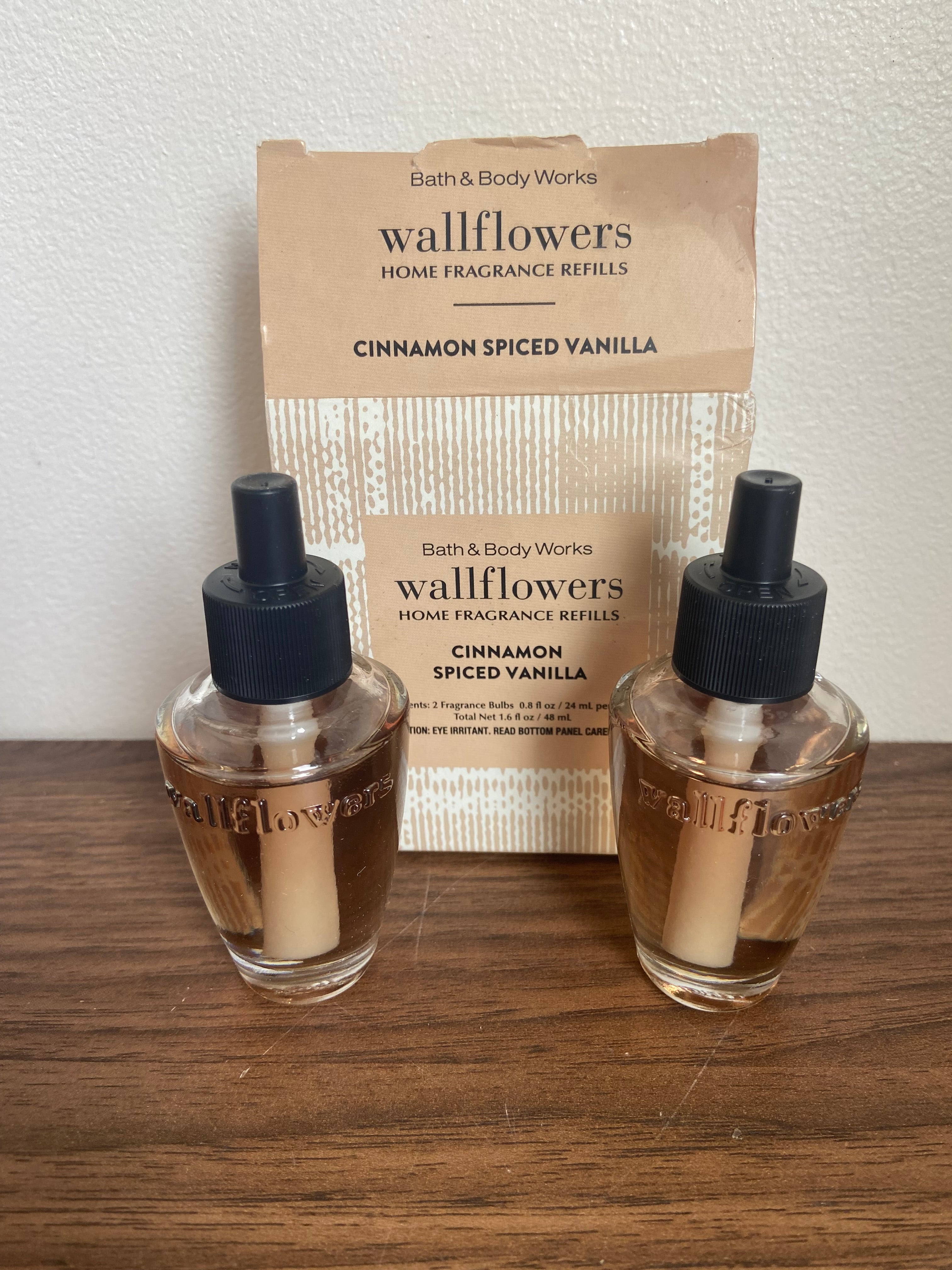 Bath & Body Works Cinnamon Spiced Vanilla wallflower refill duo pack